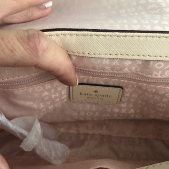 Kate Spade Crossbody Purse light cream color - Picture 4 of 5